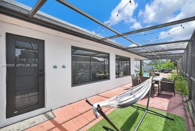 13216 SW 45th Ln, Miami, FL 33175