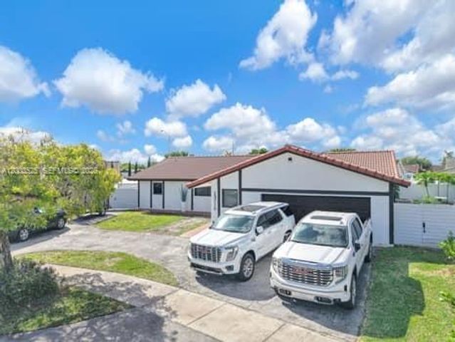13216 SW 45th Ln, Miami, FL 33175