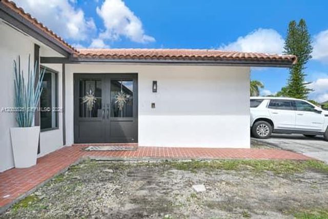 13216 SW 45th Ln, Miami, FL 33175