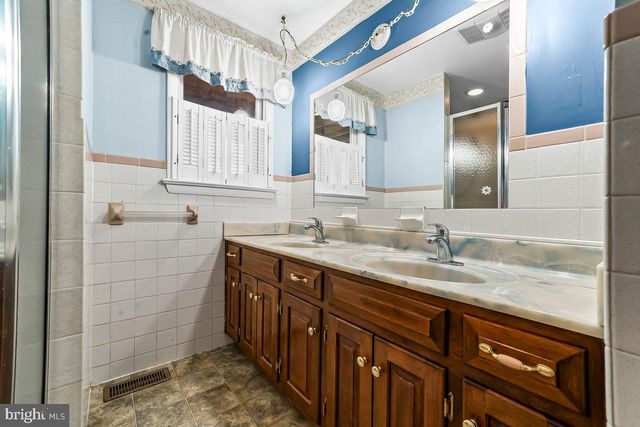 70 E FRIENDSHIP CHURCH RD, Coatesville, PA 19320