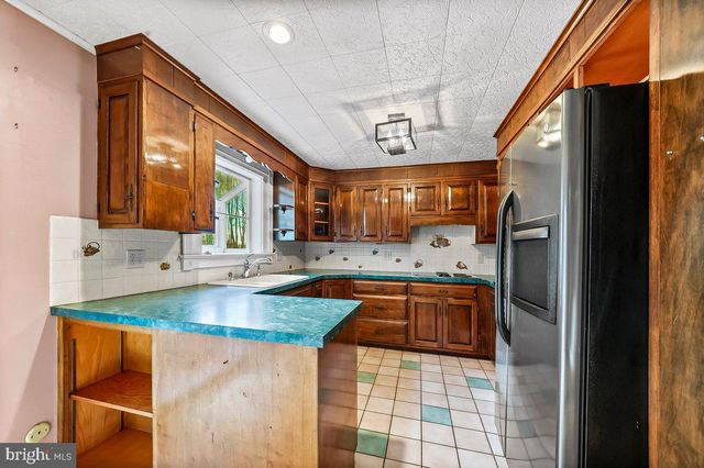 70 E FRIENDSHIP CHURCH RD, Coatesville, PA 19320