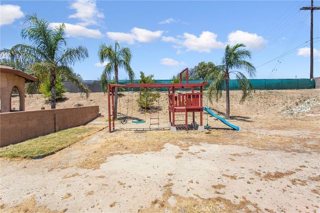 933 Driftwood, Banning, CA 92220