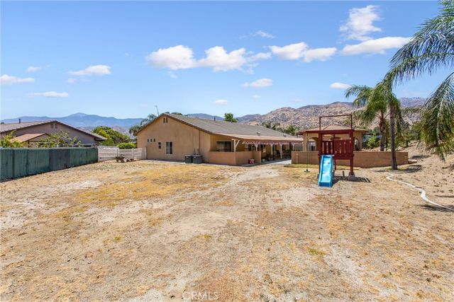 933 Driftwood, Banning, CA 92220