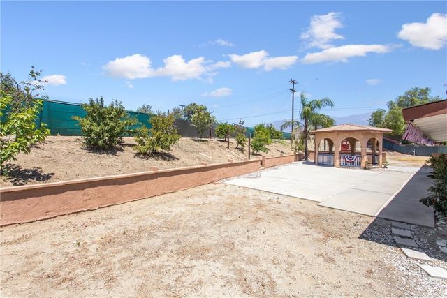 933 Driftwood, Banning, CA 92220