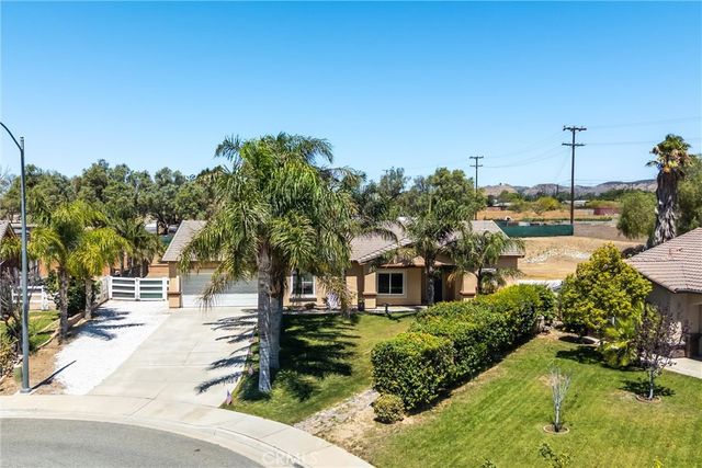 933 Driftwood, Banning, CA 92220