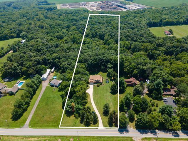 747 London Groveport Road, Lockbourne, OH 43137