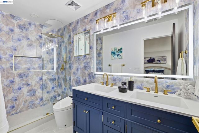 1913 W Middlefield Rd, Mountain View, CA 94043