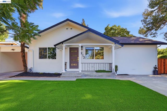 1913 W Middlefield Rd, Mountain View, CA 94043