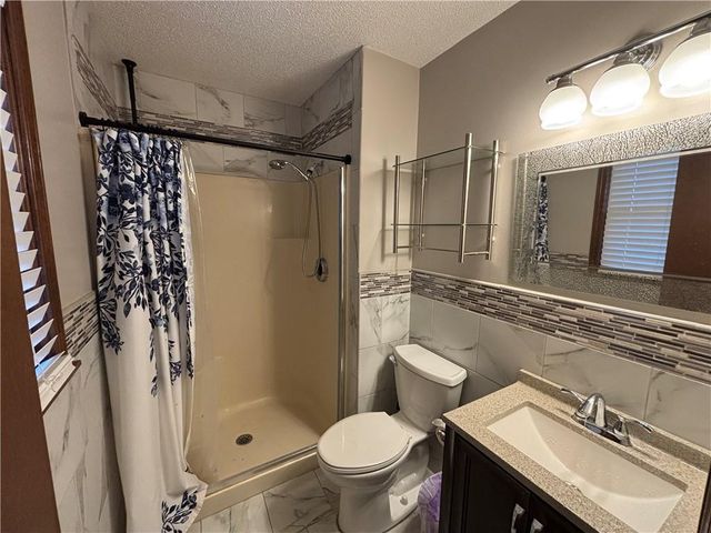 1104 Halsey Terrace, Harrisonville, MO 64701