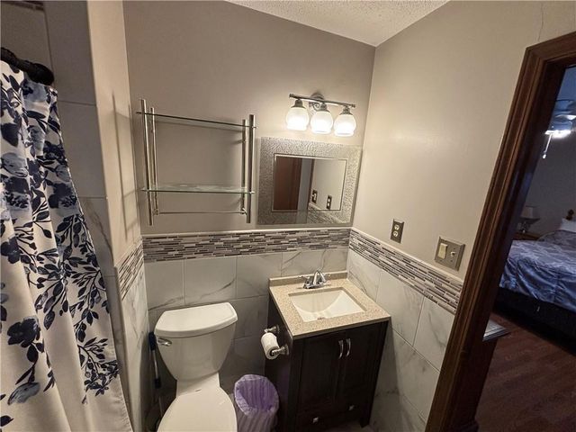 1104 Halsey Terrace, Harrisonville, MO 64701