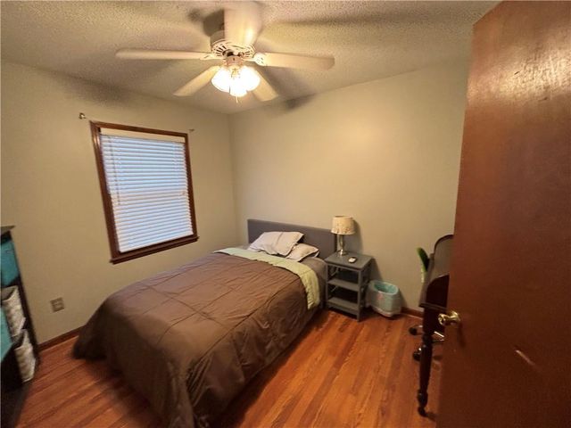 1104 Halsey Terrace, Harrisonville, MO 64701