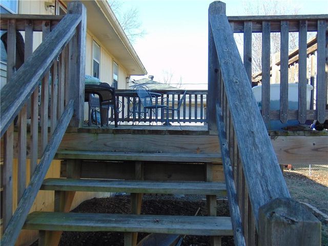 1104 Halsey Terrace, Harrisonville, MO 64701