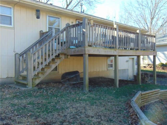 1104 Halsey Terrace, Harrisonville, MO 64701