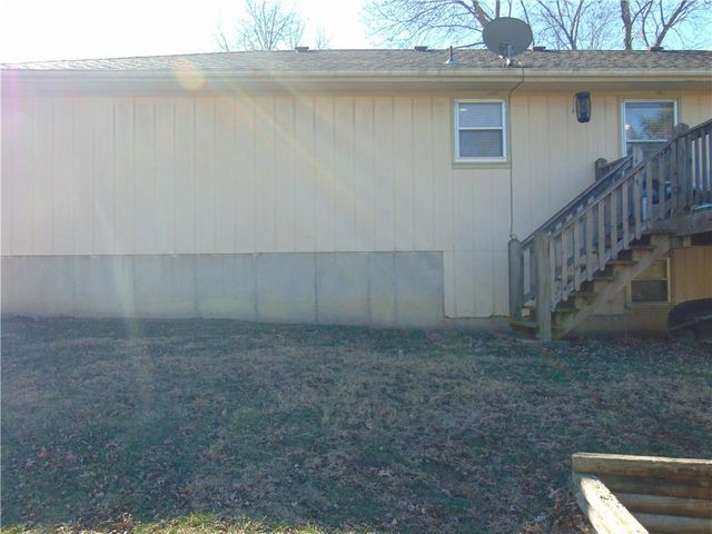 1104 Halsey Terrace, Harrisonville, MO 64701