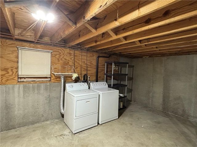 1104 Halsey Terrace, Harrisonville, MO 64701