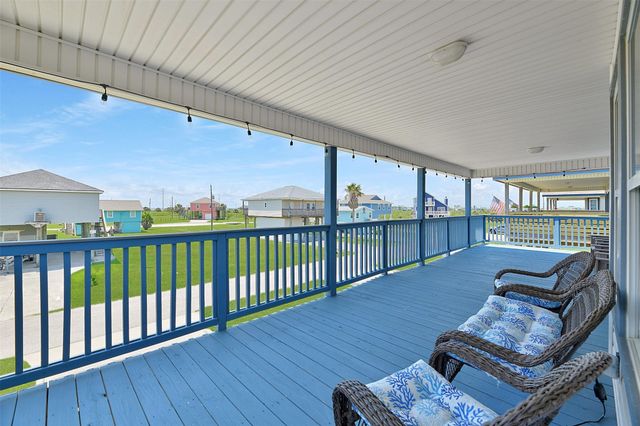 23178 Fresca Street, Galveston, TX 77554