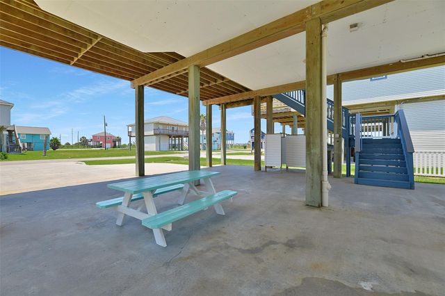 23178 Fresca Street, Galveston, TX 77554