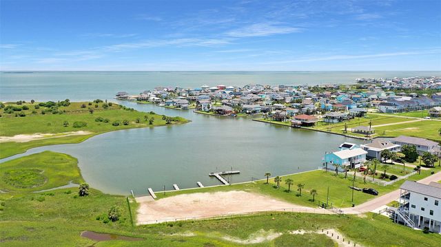 23178 Fresca Street, Galveston, TX 77554