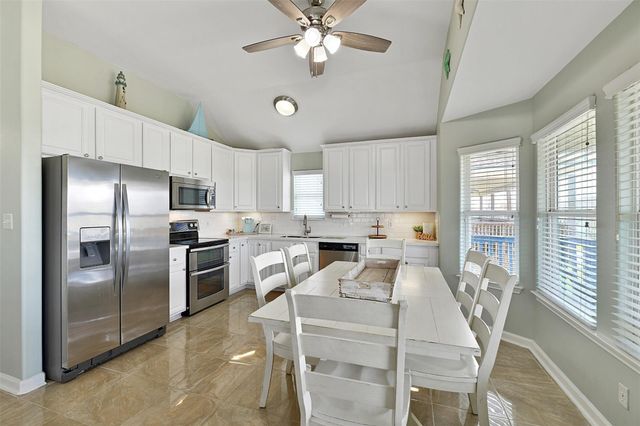 23178 Fresca Street, Galveston, TX 77554