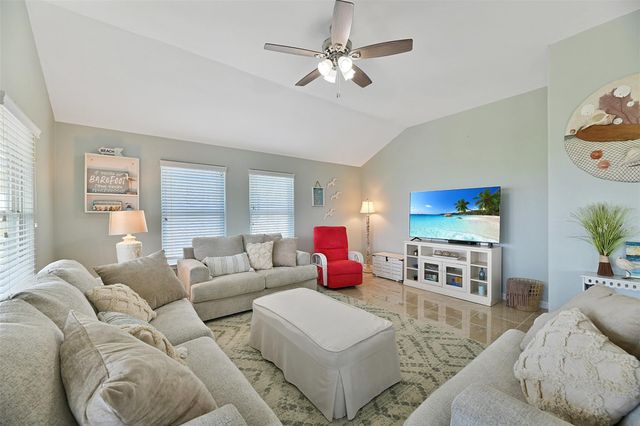 23178 Fresca Street, Galveston, TX 77554