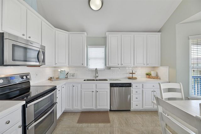 23178 Fresca Street, Galveston, TX 77554