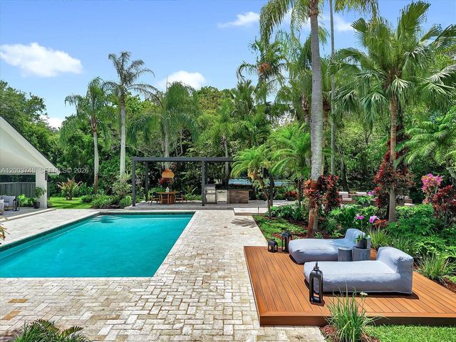 2675 Hackney Rd, Weston, FL 33331