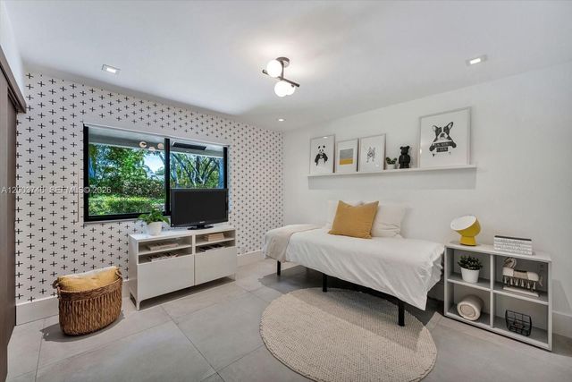 2675 Hackney Rd, Weston, FL 33331