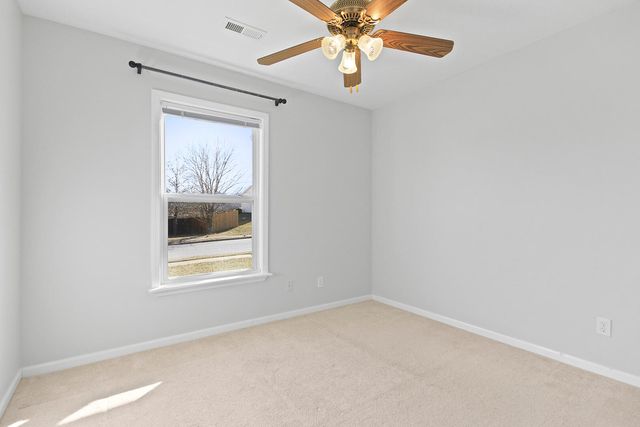 2305 THOMAS DR, Columbia, MO 65202