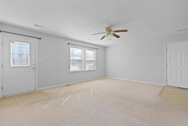 2305 THOMAS DR, Columbia, MO 65202
