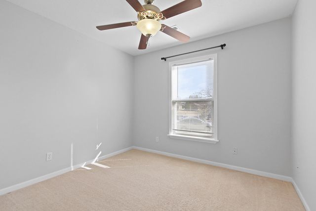 2305 THOMAS DR, Columbia, MO 65202