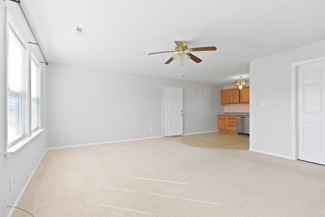 2305 THOMAS DR, Columbia, MO 65202
