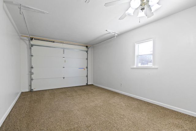 2305 THOMAS DR, Columbia, MO 65202