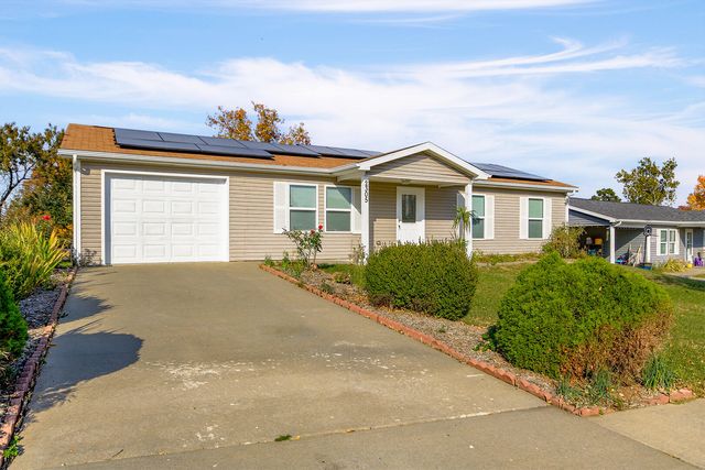 2305 THOMAS DR, Columbia, MO 65202