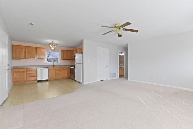 2305 THOMAS DR, Columbia, MO 65202