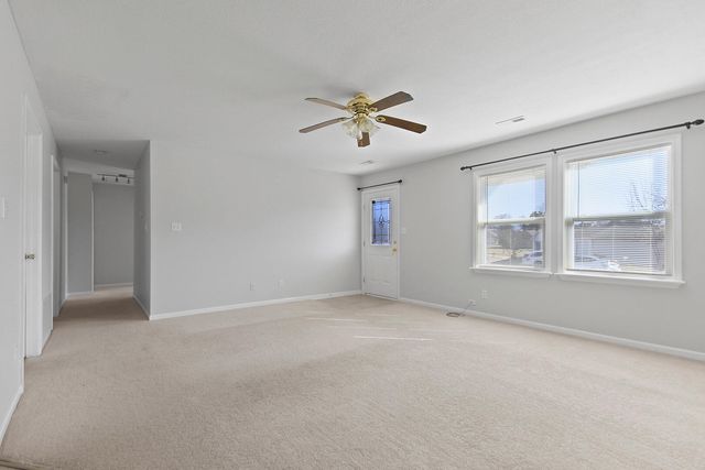 2305 THOMAS DR, Columbia, MO 65202