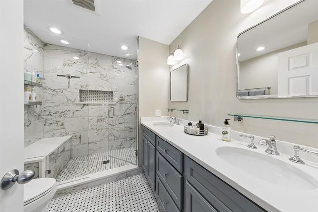 2555 N Southport Avenue 3, Chicago, IL 60614