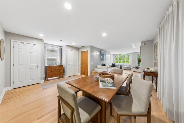 2555 N Southport Avenue 3, Chicago, IL 60614