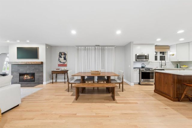 2555 N Southport Avenue 3, Chicago, IL 60614