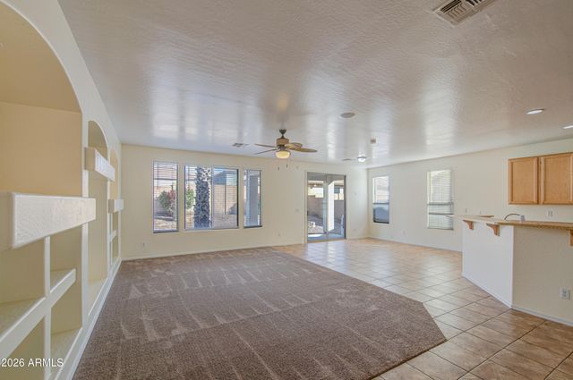 40353 N PARISI Place, San Tan Valley, AZ 85140