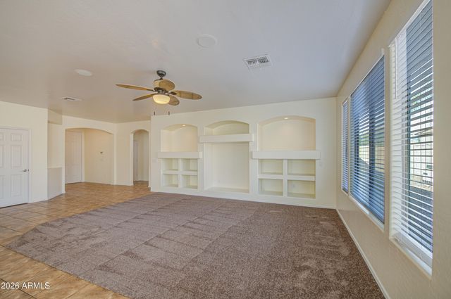 40353 N PARISI Place, San Tan Valley, AZ 85140