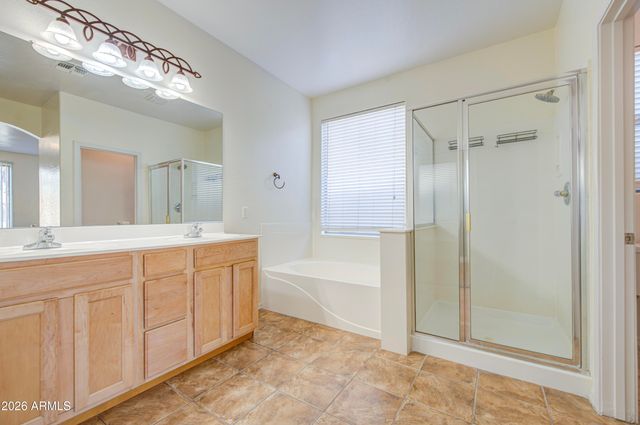 40353 N PARISI Place, San Tan Valley, AZ 85140