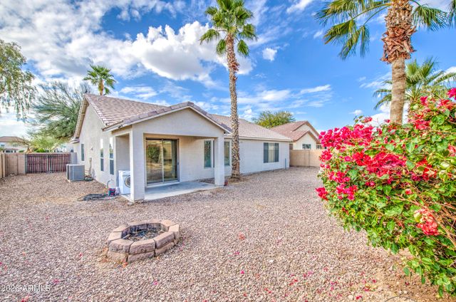 40353 N PARISI Place, San Tan Valley, AZ 85140