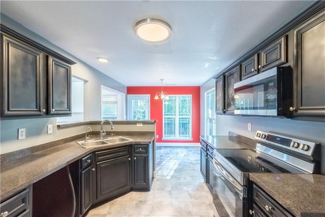 404 WOODCREEK, Griffin, GA 30224