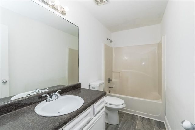 404 WOODCREEK, Griffin, GA 30224