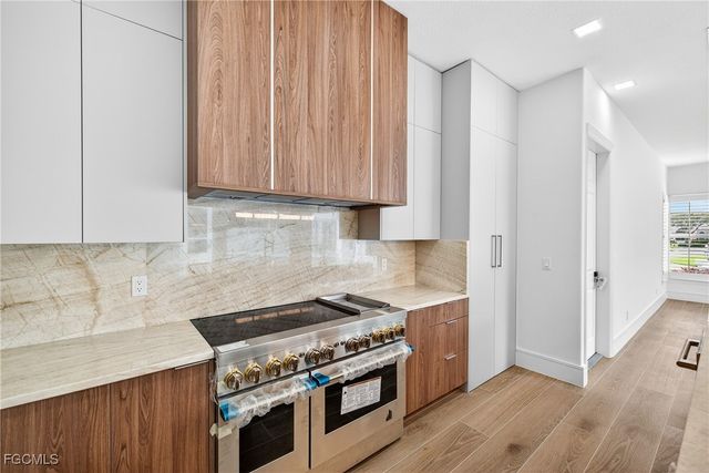 11540 Compass Point DR, Fort Myers, FL 33908