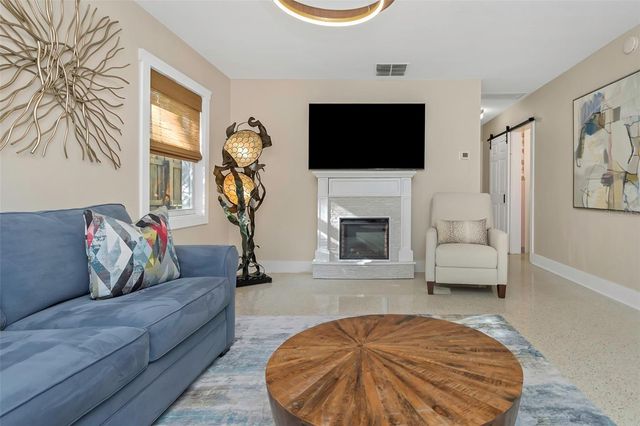 116 READ STREET, Tarpon Springs, FL 34689