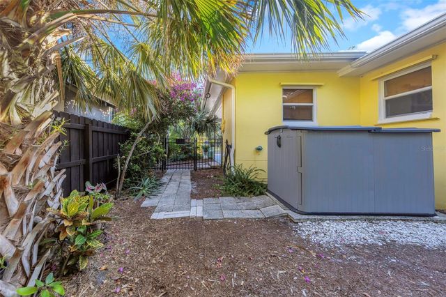 116 READ STREET, Tarpon Springs, FL 34689