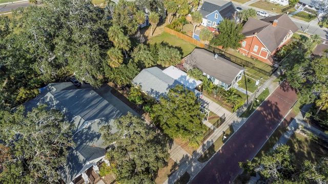 116 READ STREET, Tarpon Springs, FL 34689
