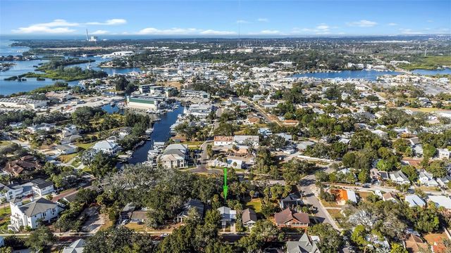 116 READ STREET, Tarpon Springs, FL 34689