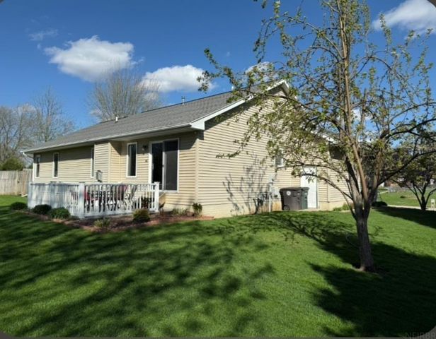 5702 Daisy Drive, Waterloo, IA 50701
